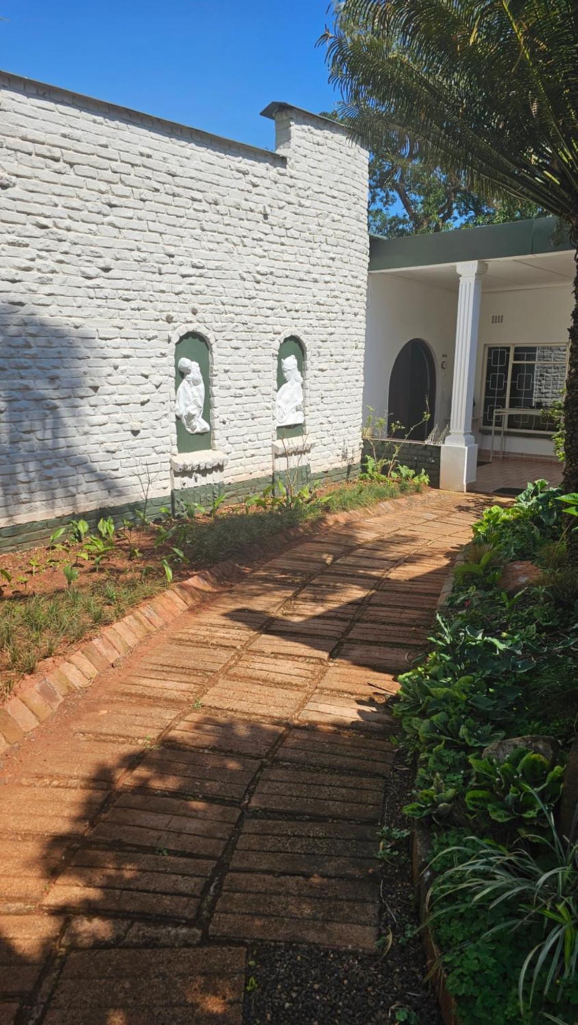 Pecan Farm Guesthouse หลุยส์ทริคาร์ดท์ ภายนอก รูปภาพ