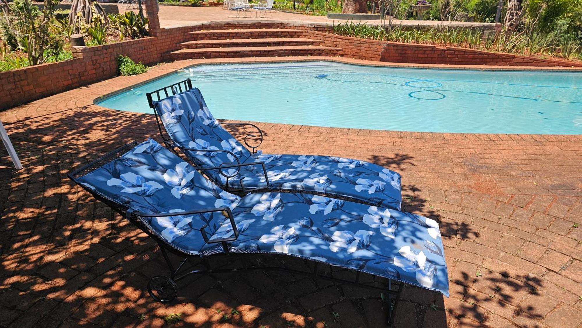 Pecan Farm Guesthouse หลุยส์ทริคาร์ดท์ ภายนอก รูปภาพ