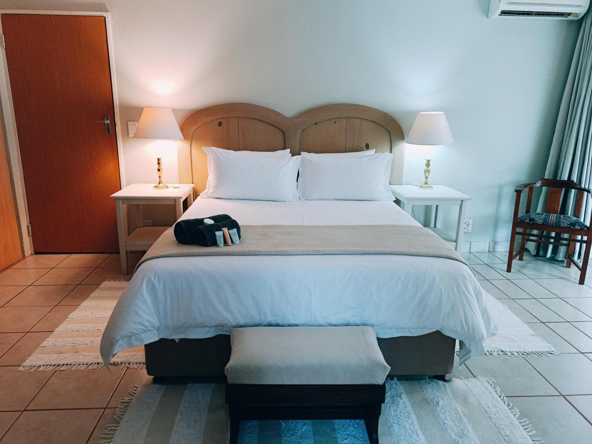 Pecan Farm Guesthouse หลุยส์ทริคาร์ดท์ ภายนอก รูปภาพ